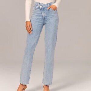 Abercrombie & Fitch 90's Straight Ultra High Rise Jean